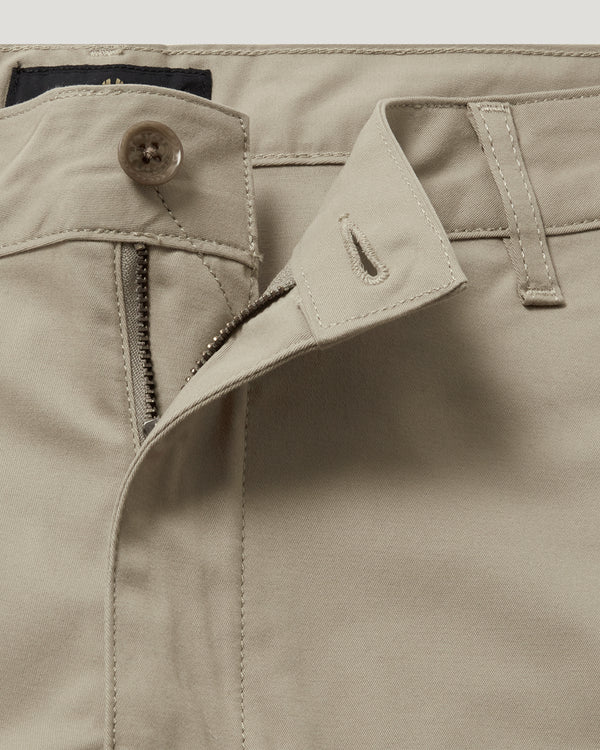 Men's Cotton Twill Route Cargo Short in Dark Sand | Belstaff US